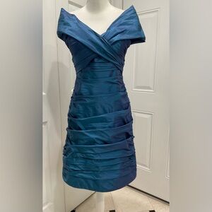 ❄️Teri Jon Women’s Off-Shoulder Blue Metallic Lined Taffeta Dress, Size 4